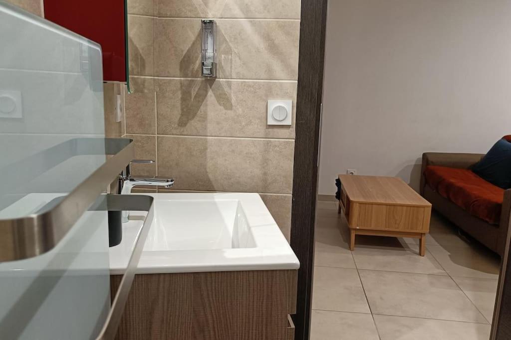 Appartement Confort Equipe Au Coeur De Béziers Exteriér fotografie