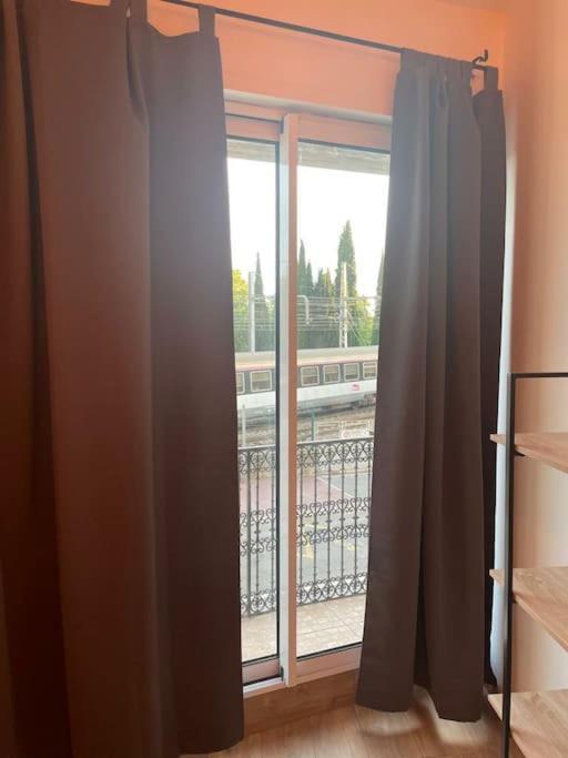 Appartement Confort Equipe Au Coeur De Béziers Exteriér fotografie
