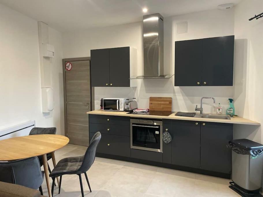 Appartement Confort Equipe Au Coeur De Béziers Exteriér fotografie